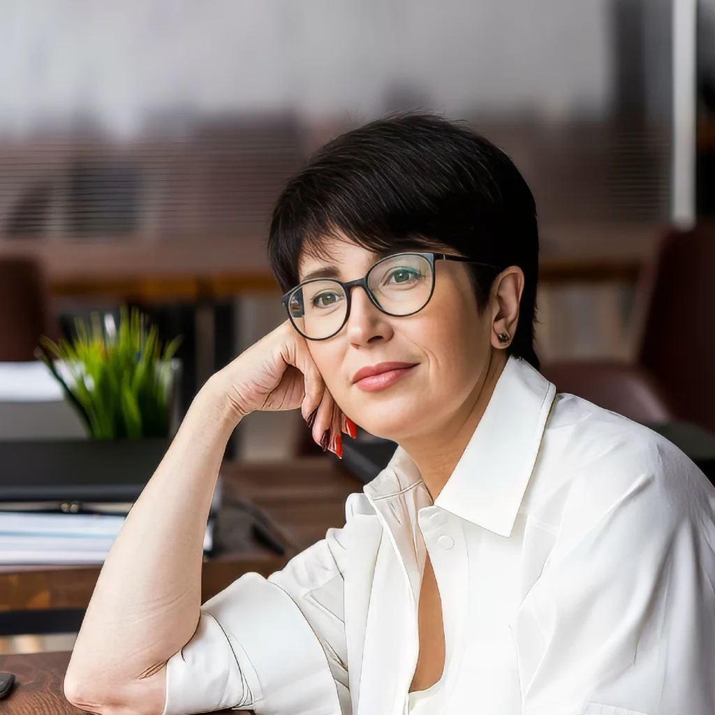 product mockup services, lifestyle mockup service, digital product mockups,